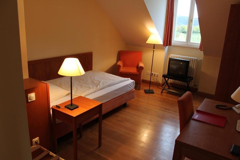 Malteser Kommende Engelskirchen Chambre photo